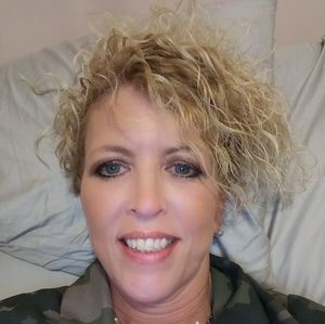 Meet your Posher, Annette